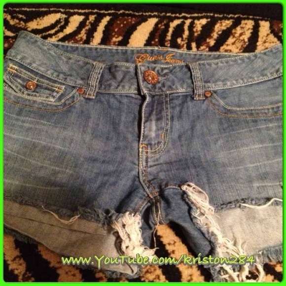 Guess Cut-Off Shorts Size 29 - Picture 1 of 4
