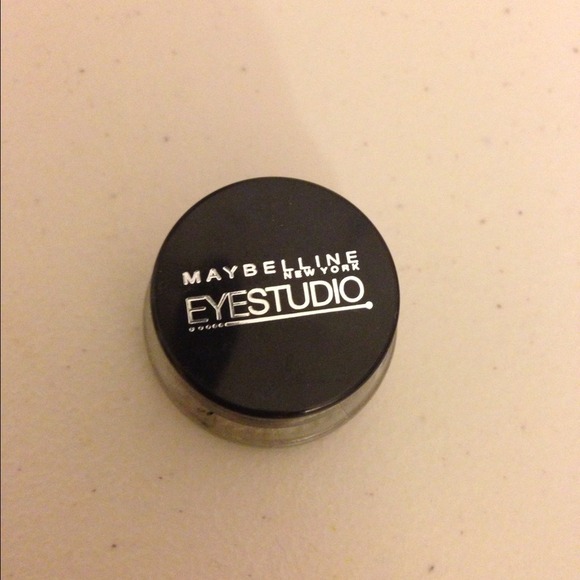 🔴SOLD🔴Maybelline eye studio gel liner charcoal - Picture 1 of 3