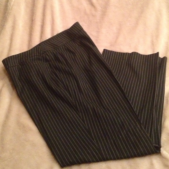 📢REDUCED📢 Pin-Stripe Plus Size pants - Picture 3 of 3