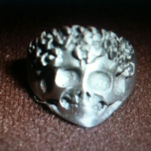 vintage womens medusa skull biker ring (4-7)