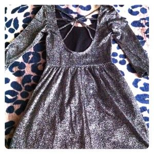 💥💥SOLD 💥💥Cute silver dress 💕