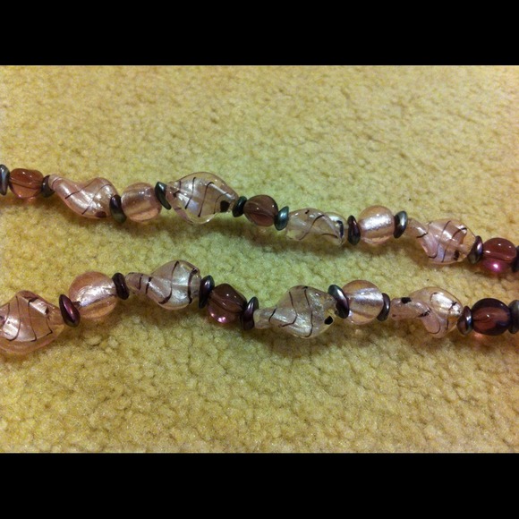 Pink Glass beaded necklace.earring n Bracelet aval