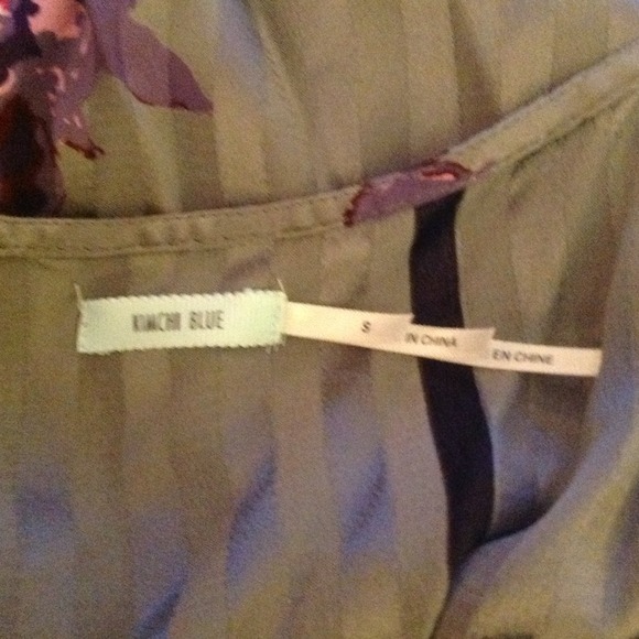 ❌SOLD❌✨Host Pick✨Kimchi Blue Peplum Dress - Picture 3 of 4