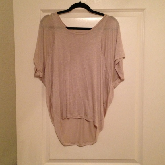 💢💢SOLD💢💢High Low top