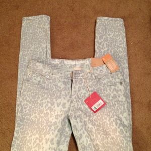 💢💢SOLD💢💢Mossimo skinny jeans