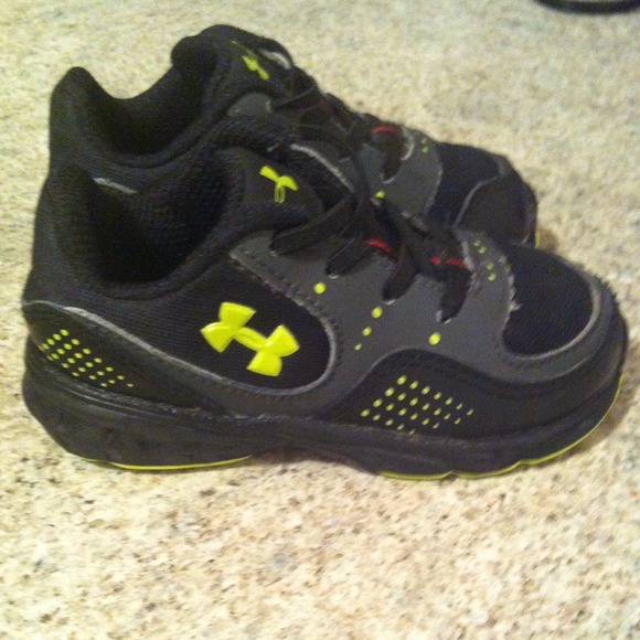 🔴SOLD🔴Baby Under Armour Tennis Shoes - Picture 2 of 3
