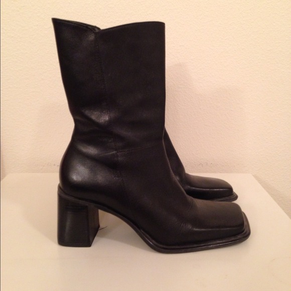 Sold **REDUCED** Diba boots