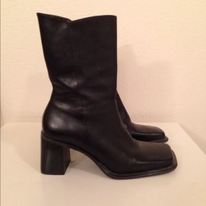Sold **REDUCED** Diba boots