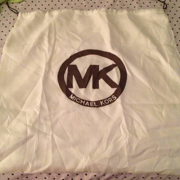 🌟🌟SOLD🌟🌟 Michael Kors Large Dust Bag