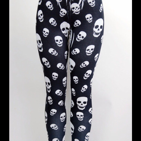 Brand New Skull Print Leggings!