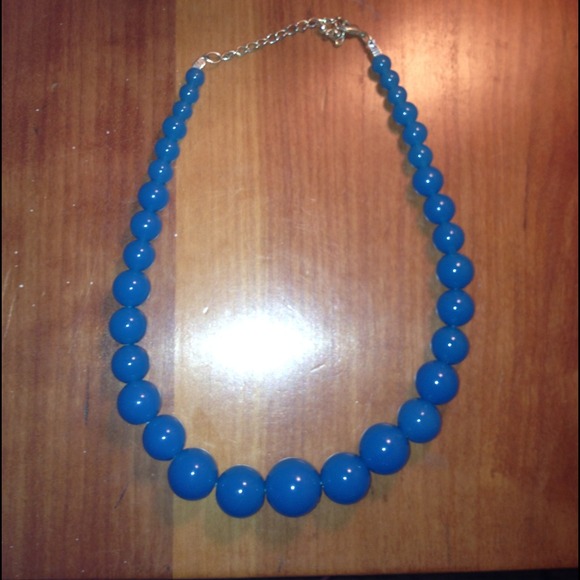Gorgeous blue necklace!