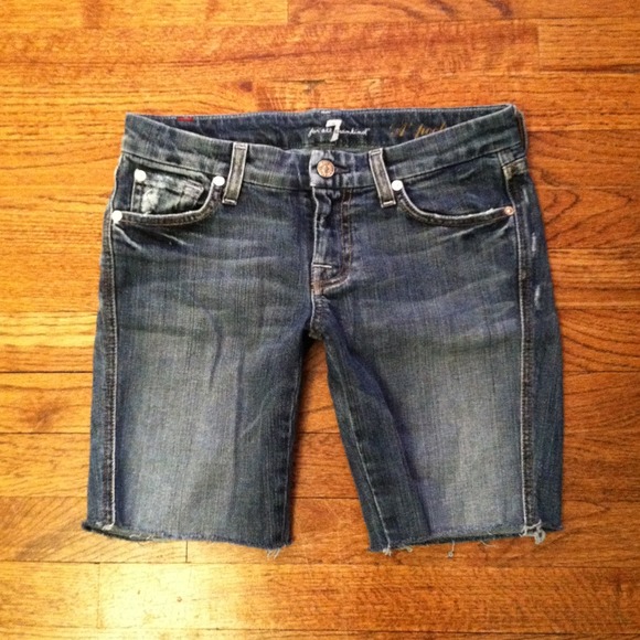 Seven For All Mankind cut off jean shorts size: 24