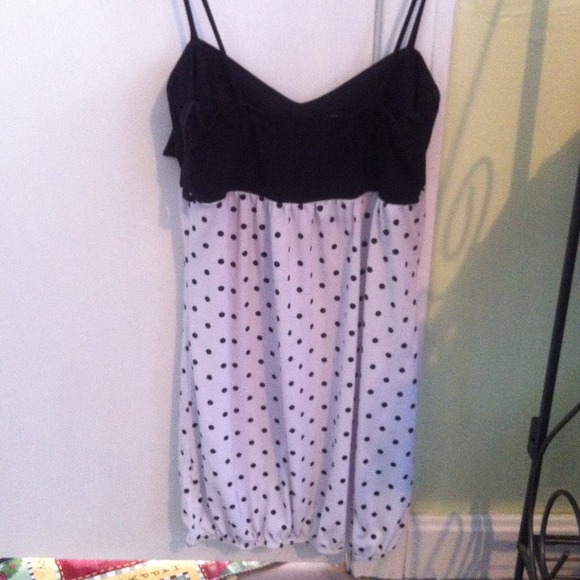 Adorable top - Picture 2 of 4