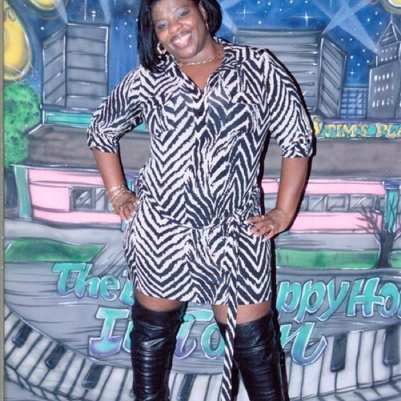 Black &white. - Picture 3 of 4