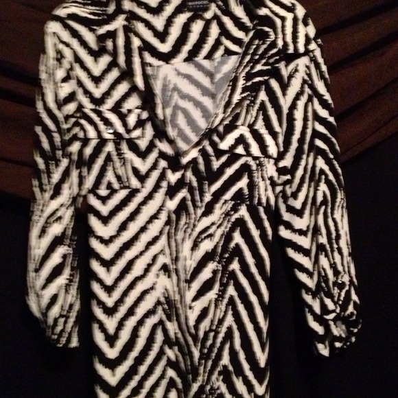 Black &white. - Picture 4 of 4