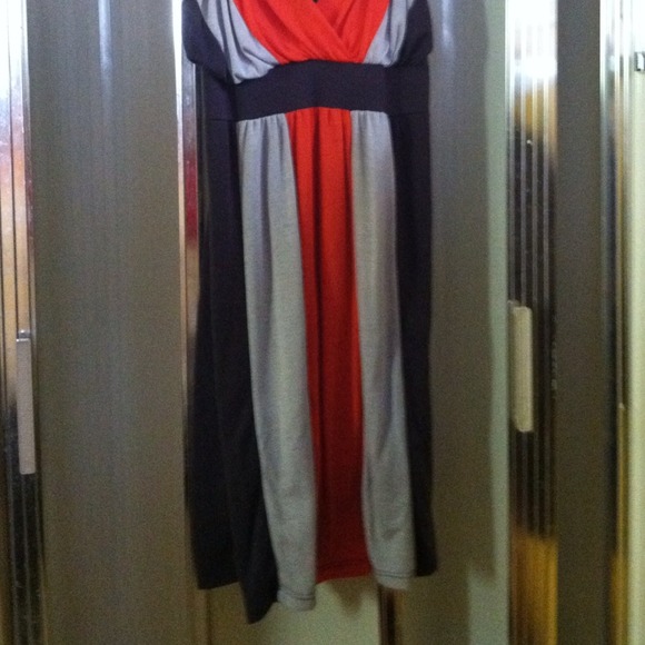 Summer dress - Picture 3 of 4