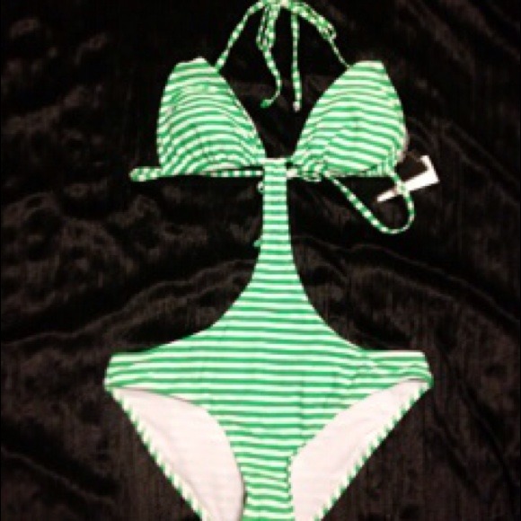 One Piece Bathing Suit 👙