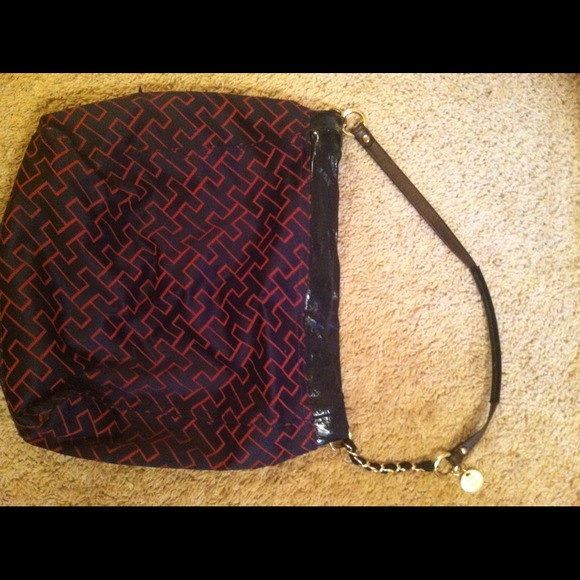 Tommy Hilfiger purse! - Picture 1 of 4
