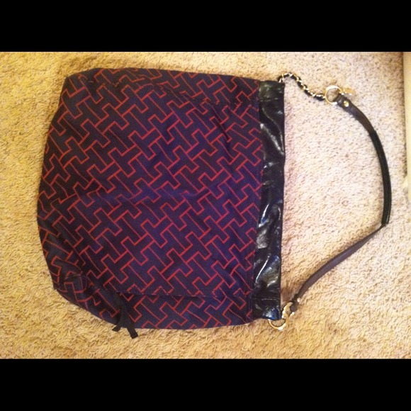 Tommy Hilfiger purse! - Picture 2 of 4