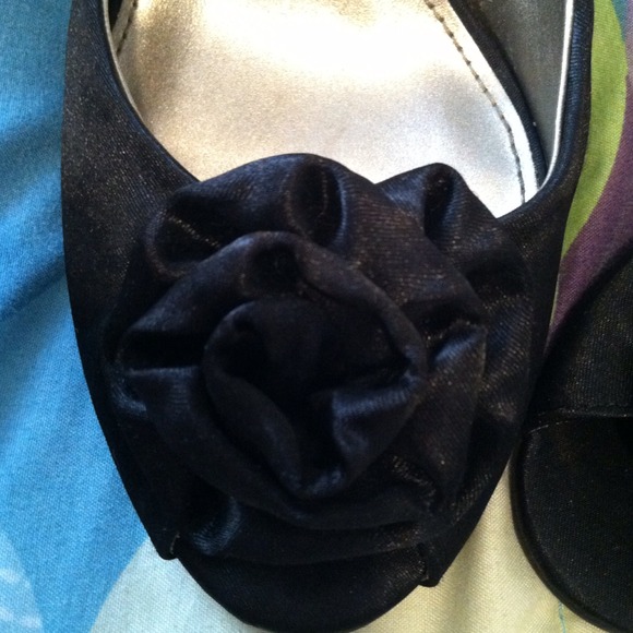 Apt 9 heels - Picture 2 of 3
