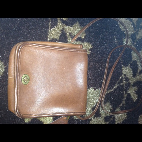 Vintage Coach Cross body bag💜💜💜