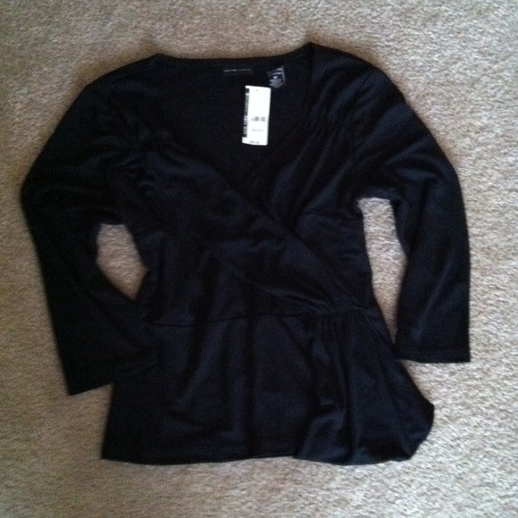 Cute top bundle. New black faux wrap top.