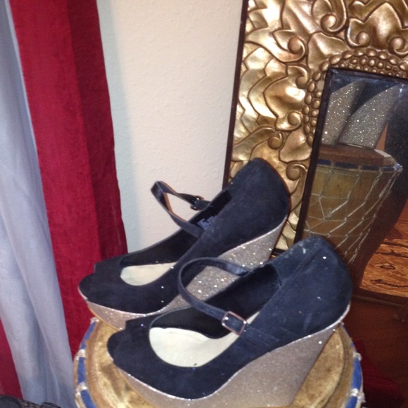 Wonderful shoes - Picture 2 of 4