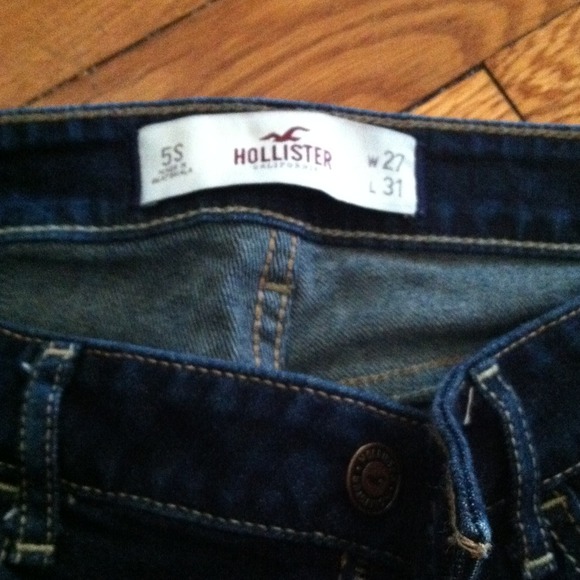 NWOT Hollister dark wash jeans. - Picture 2 of 3