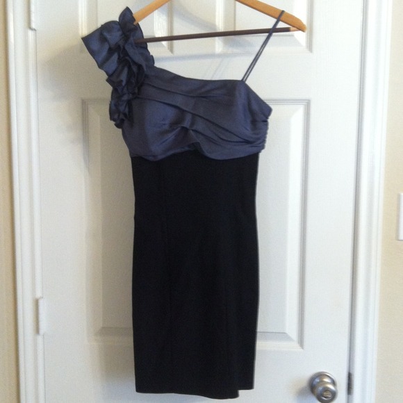 Black and grayish-blue dress