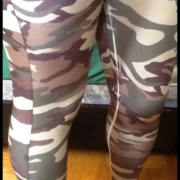 Leggings - Picture 2 of 3