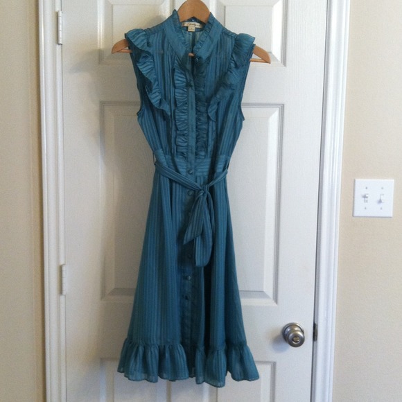 *HOST PICK 08/25* Gorgeous teal striped dress