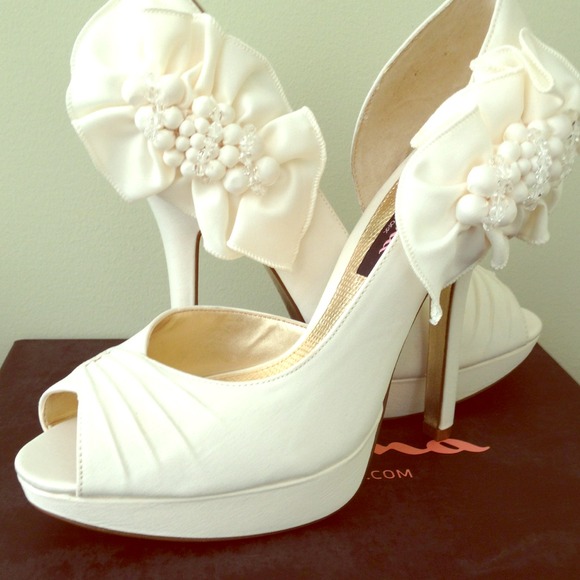 Nina - Neva Size 8 - Picture 1 of 1