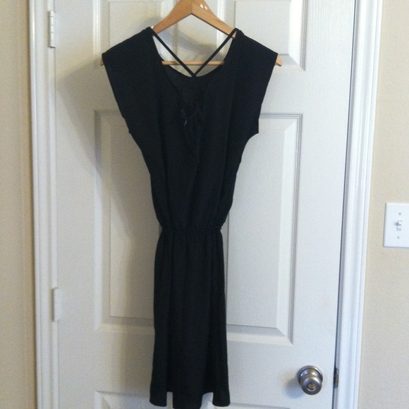 Easy black dress - Picture 2 of 3