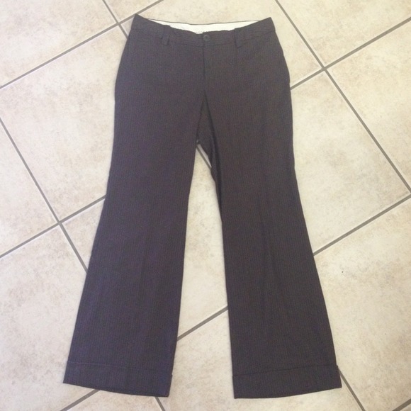Banana Republic Brown Pin Striped Slacs🎀