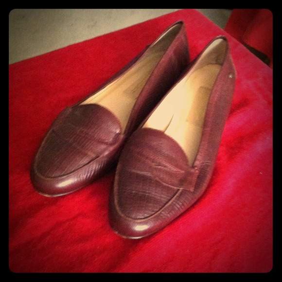Shoes size 8 1/2 - Picture 1 of 1