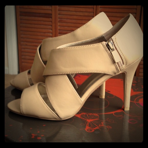 CATO size 11 nude heels