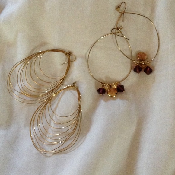 Dangle earrings