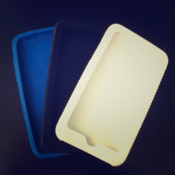 3 iPod cases!