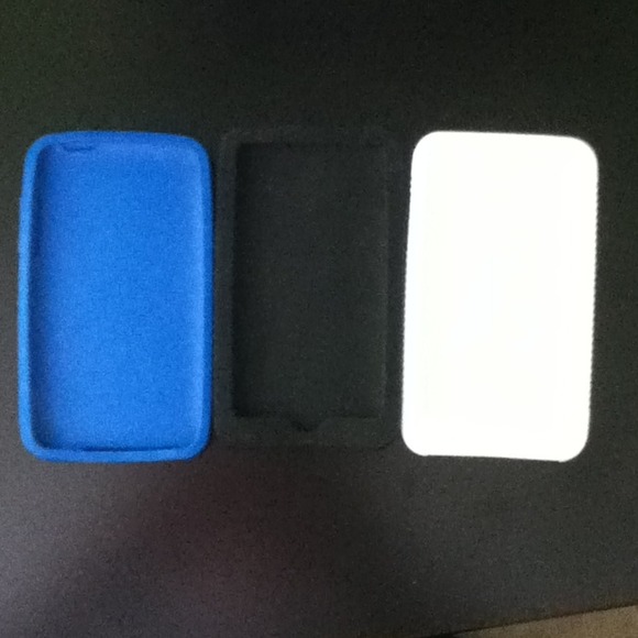 3 iPod cases! - Picture 2 of 2