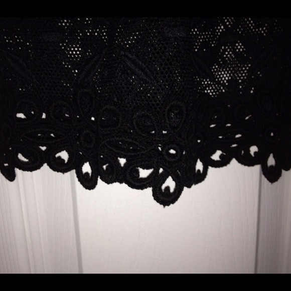 Lace top - Picture 3 of 3