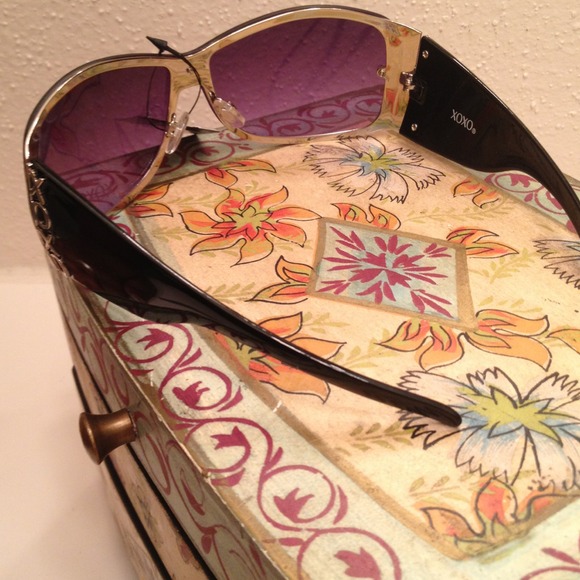 Black Framed XoXo Sunnies with Purple Hued Lens