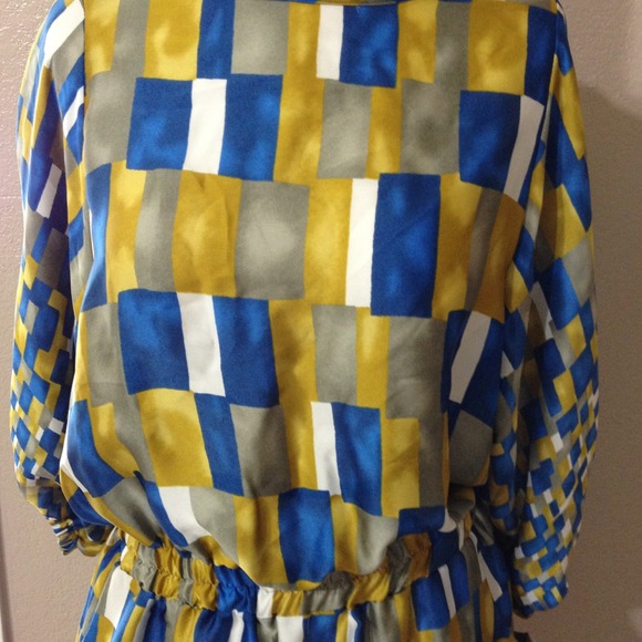 Geometric printed dress - Picture 3 of 3