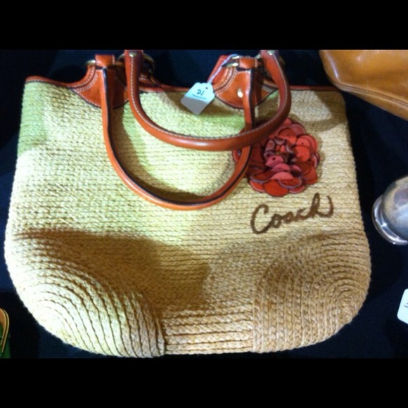 Coach Handbags - AUTHENTIC COACH STRAW LARGE TOTE PURSE HANDBAG
