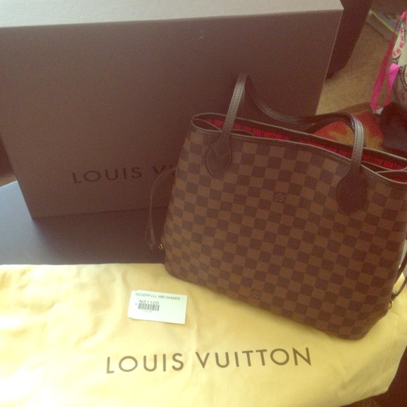 ⛔SOLD⛔Genuine LV purse
