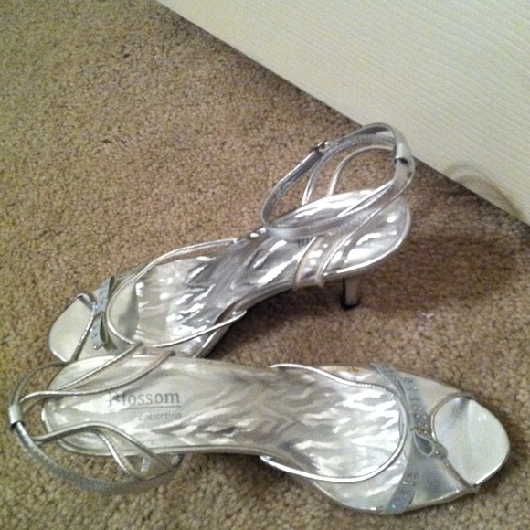 Blossom collection heels