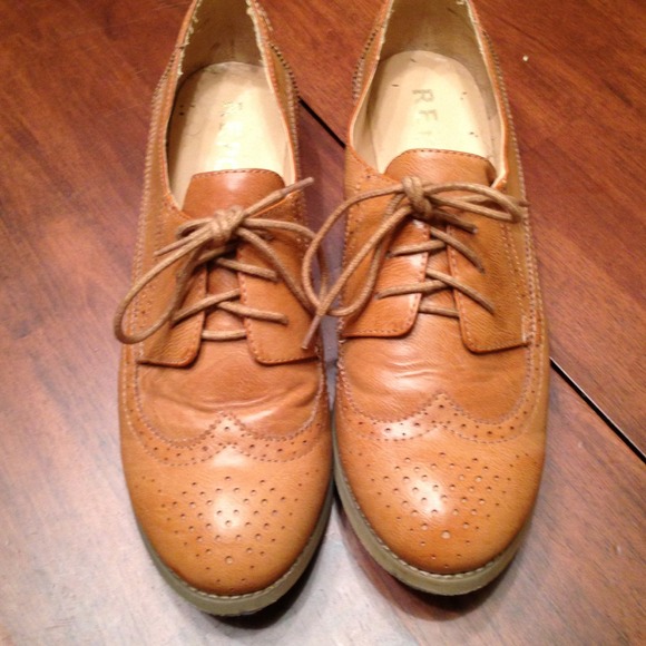 Report Oxford Shoes Size 10