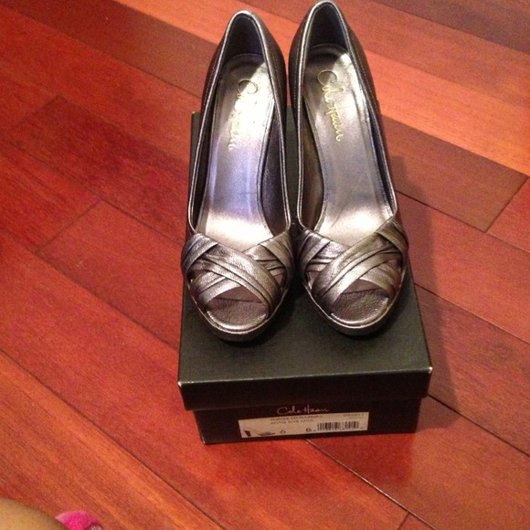 Cole Haan silver metallic size 6 heels
