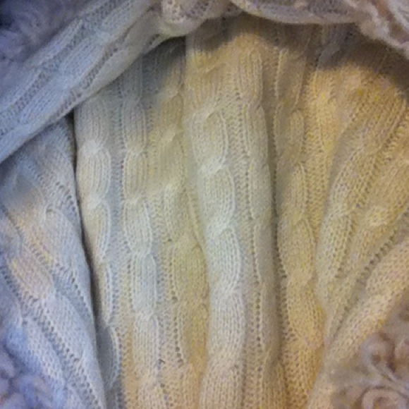 Billabong cream colored jacket - Picture 2 of 4