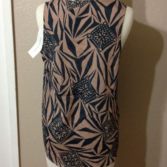 Never worn - Picture 2 of 2