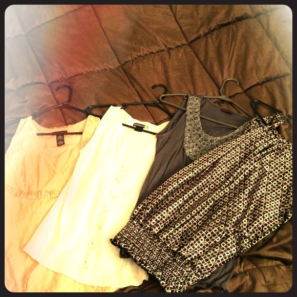 classy cute top- bundle - Picture 1 of 3